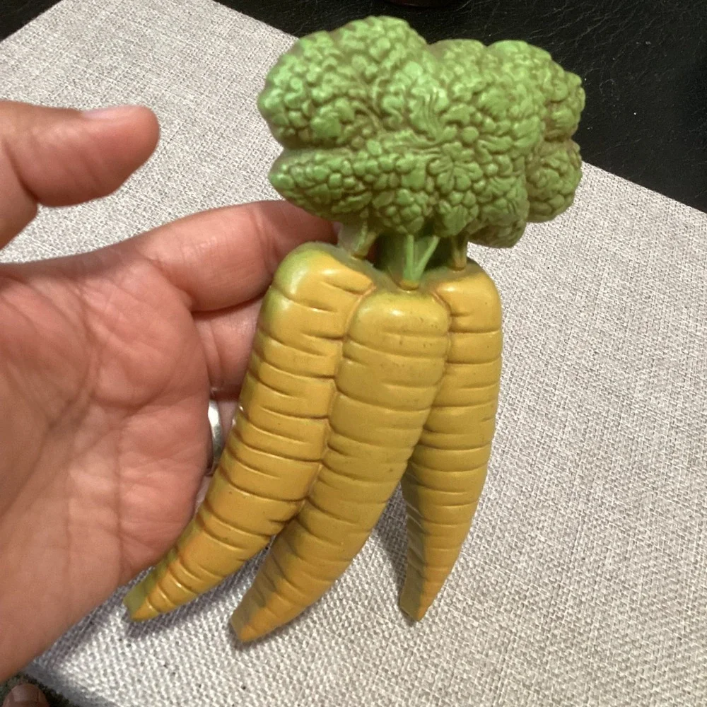 Vintage 1982 Homco Vegetable Wall Plaques Set 3 Mushrooms Carrots Radishes 7634